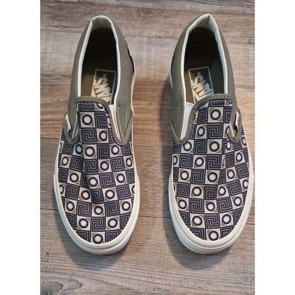 Vans Classic Slip On Geo Trek Sneaker Women 7.5 - Picture 2 of 9
